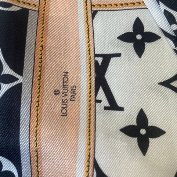 LV Monogram Confidential bandeau - Picture 6 of 7